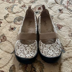 Jambu Mary Jane shoes. Size 6.5